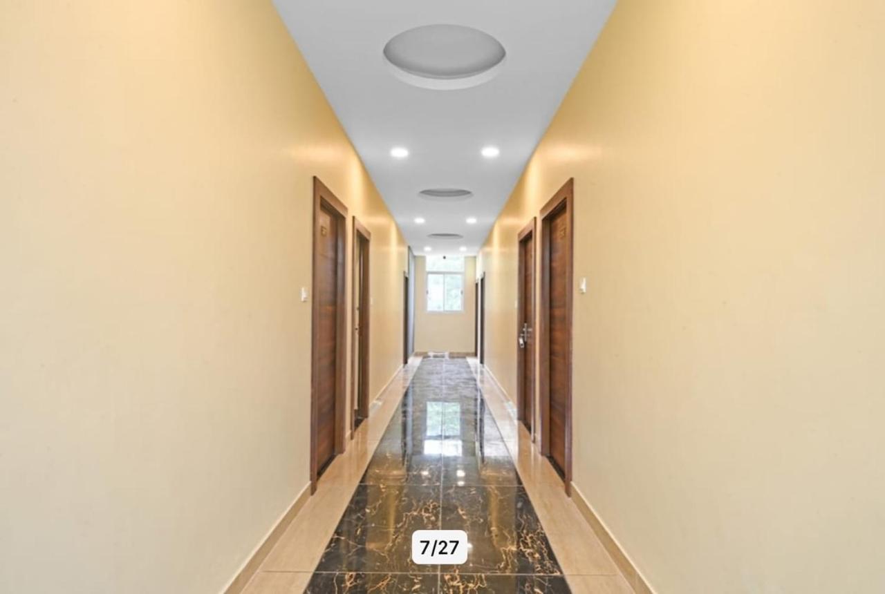 Hotel Manorama Inn Λάκναου Εξωτερικό φωτογραφία